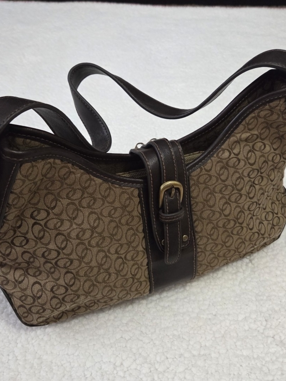 Vintage Shoulder Bag Y2k Purse Brown Tan O Pattern Monogram Zip Buckle Accent